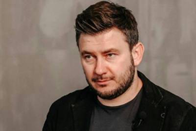 Дмитрий Глуховский - Союз писателей призвал не участвовать в Тотальном диктанте из-за Дмитрия Глуховского - mk.ru - Крым - Испания