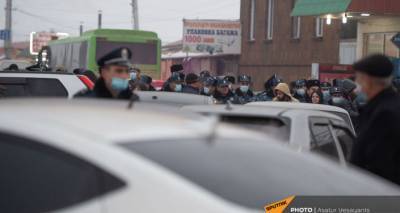 В Армавире сельчане перекрыли трассу, требуя разъяснений от компании "Элсети Армении" - ru.armeniasputnik.am