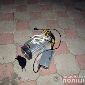 У жителя Запорожской области пытались украсть оборудование для добычи биткоина. Фото - reporter-ua.com - Запорожская обл.