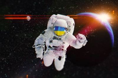 Письменник розповів, як розвивається космічна галузь - from-ua.com - Росія