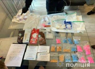 В Киеве разоблачили наркодельцов с товаром на одиннадцать миллионов гривен - lenta.ua - Киев - Одесса