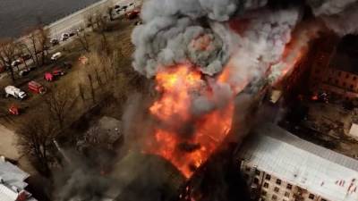 Один человек погиб при пожаре в Невской мануфактуре - newinform.com - Петербург