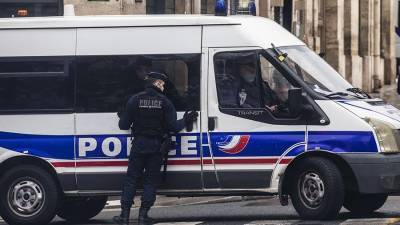 Самюэль Пати - Два человека получили ранения в результате стрельбы в Париже - iz.ru - Париж