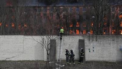По факту крупного пожара в здании Невской мануфактуры начата проверка - nation-news.ru