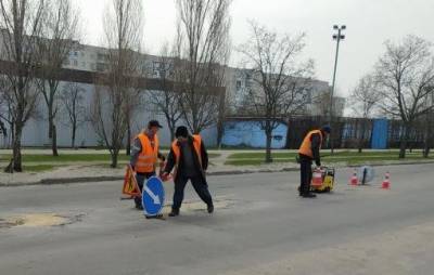 КП "Северодонецккоммунсервис" возобновило ремонт городских дорог - vchaspik.ua - Украина