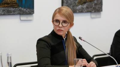 Юлия Тимошенко - Ян Доброносов - Тимошенко блеснула весенним образом на очередном заседании Рады - riafan.ru - Киев