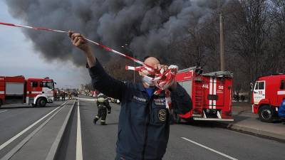 Второй пожарный погиб при тушении огня в «Невской мануфактуре» - iz.ru - Санкт-Петербург