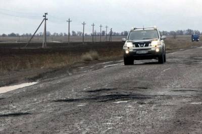 Под Волгоградом сотрудники ГИБДД проверили состояние проезжей части - volg.mk.ru - Волгоград - Волгоградская обл.