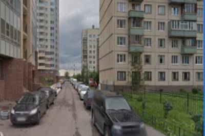Не только пожар: тело подростка нашли у дома на Октябрьской набережной - spb.mk.ru