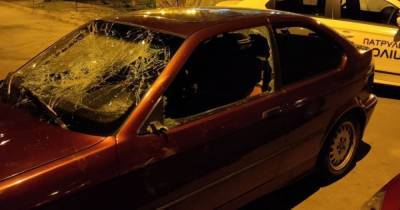 Разбил кулаками машину любимой: в Одессе задержали дебошира - tsn.ua - Крым - Одесса