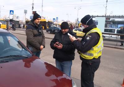 Незаконные таксисты на вокзале Киева: как побороть пережиток 90-х - news.bigmir.net - Киев