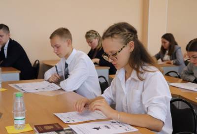 Участие в «Диктанте Победы» примут более 3500 школьников Ленобласти - online47.ru - Ленинградская обл.