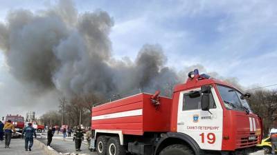 Александр Беглов - МЧС сообщило о локализации пожара на Невской мануфактуре - newinform.com - Санкт-Петербург