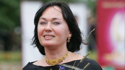 Лариса Гузеева - Роза Сябитова - Неравный бой: названы размеры пенсий Ларисы Гузеевой и Розы Сябитовой - 5-tv.ru - Москва