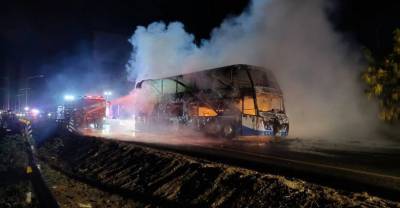 Пять человек погибли при пожаре в двухэтажном автобусе в Таиланде - reendex.ru - Бангкок - Thailand