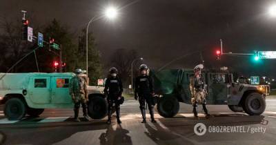 Джордж Флойд - Протесты в США: в Миннеаполисе вблизи места убийства Джорджа Флойда произошли новые беспорядки - obozrevatel.com