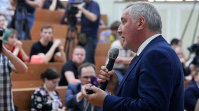 Иван Ургант - Рогозин назвал три самых любимых фильма о космосе - inforeactor.ru