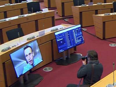 Юрий Гагарин - Навальный - От прорыва в космос до пыток Навального - newsland.com