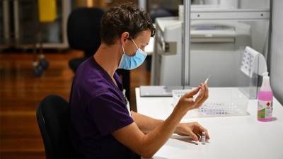 В Австралии зафиксирован второй случай тромбоза после прививки AstraZeneca - iz.ru - Англия - Австралия
