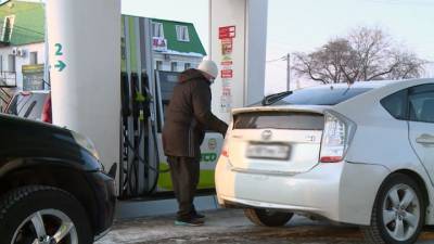Павел Сорокин - Профицит бензина достиг 12%, но на цене сказывается не это - vesti.ru