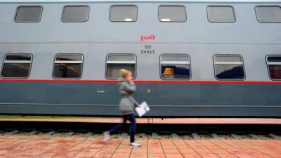 В майские праздники между Москвой и Петербургом запустят дополнительный двухэтажный поезд - delovoe.tv - Москва - Санкт-Петербург