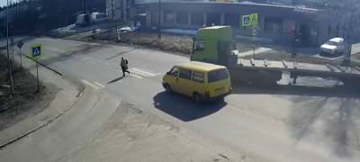 Перебегавшая дорогу девочка едва не попала под колеса нарушителю в Петрозаводске (ВИДЕО) - stolicaonego.ru - Петрозаводск - республика Карелия