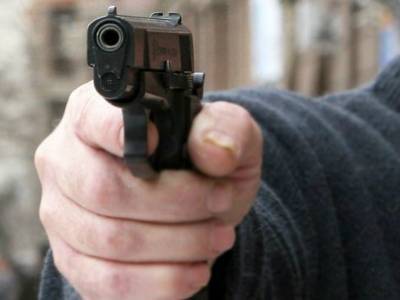 Американец расстрелял трех женщин, после чего поджег дом с младенцем внутри - bloknot.ru - США