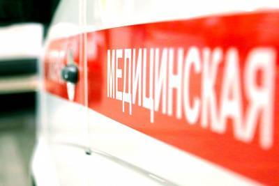 Женщина осталась жива, упав с десятого этажа во время мытья окон на севере Москвы - vm.ru - Москва - На