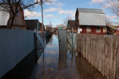 В Башкирии затопленными остаются 50 домов, девять дорог и мост - interfax-russia.ru - Башкирия - район Дуванский - Ситуация