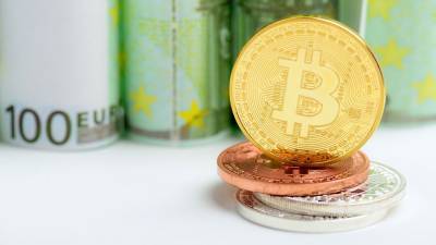 Биткоин поднялся в цене до $62,5 тыс. - gazeta.ru