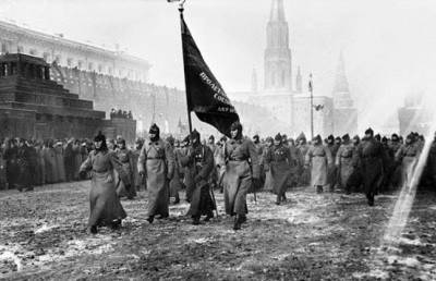 Военные парады на Красной площади в СССР: какой был худшим - russian7.ru - Санкт-Петербург