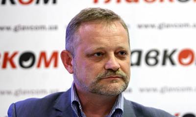 Владимир Зеленский - Андрей Золотарев - В деле судей Окружного админсуда на Зеленского сознательно пытаются давить, - политолог - capital.ua - Киев