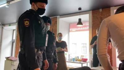 Вячеслав Макаров - Ирина Фатьянова - Главу штаба Навального в Петербурге доставили в полицию - piter.tv - Санкт-Петербург