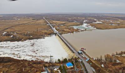 В 200 километрах от Ишима на крупной плотине начался сброс воды - nashgorod.ru - Тюмень - Тюменская обл.