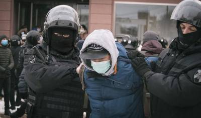 Константин Киселев - Уральского депутата приговорили к 30 часам работ за «пассивное» участие в митинге - newizv.ru - Уральск