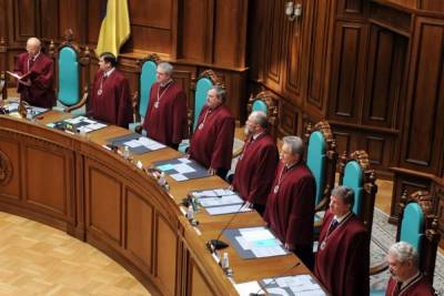 Александр Новиков - Суд отказался наказывать двух судей КСУ за конфликт интересов - 24tv.ua - Киев