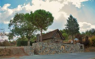 Посмотрите на византийский храм в Луварасе - vkcyprus.com - Кипр