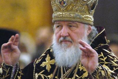 патриарх Кирилл - Патриарх Кирилл заявил, что хлеб и вино для причастия защищены от COVID-19 - mk.ru