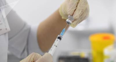 Вакцина по блату: в Латвии призывают открыть вакцинацию для всех жителей - lv.sputniknews.ru - Рига - Латвия