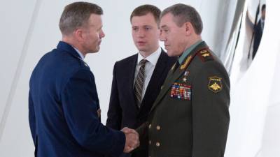 Американский генерал объяснил, зачем НАТО стягивает войска к границам России - riafan.ru - Москва - Вашингтон