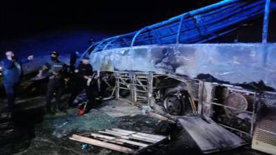 Минимум 18 человек погибли в ДТП с автобусом и грузовиком в Египте - iz.ru - Египет