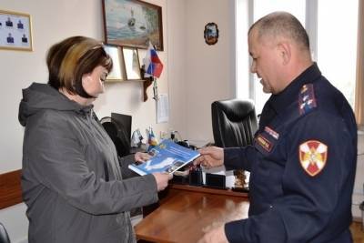 В Бурятии росгвардеец вернул женщине сумку, похищенную из машины - ulan.mk.ru - Улан-Удэ - респ.Бурятия