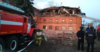 Кровля и часть стены обрушилась на территории ТЭЦ в Тамбове - ren.tv - Тамбов