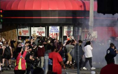США охватила новая волна протестов после убийства темнокожего (ВИДЕО) и мира - cursorinfo.co.il - США - Бруклин-Сентер