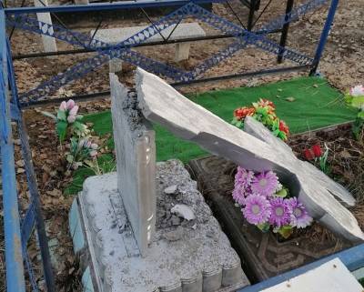 На инзенском кладбище надругались над надгробиями. Разбирается полиция - ulpravda.ru - Ульяновская - район Инзенский