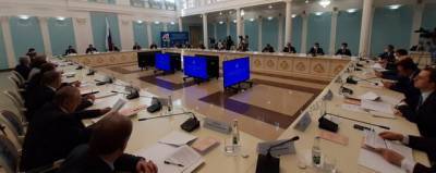 Игорь Комаров - Артем Здунов - Парламентарии ПФО призвали расширить охват вакцинации против COVID-19 - runews24.ru - Кировская обл. - окр.Приволжский - Саранск - республика Мордовия