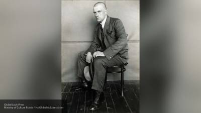 Владимир Маяковский - Убийство или добровольная смерть: что стало причиной ухода из жизни Маяковского - nation-news.ru