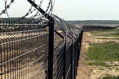 Оккупанты установили электрические заграждения на дороге через линию разграничения - real-vin.com