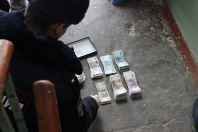 Дело "клеящего разбойника", напавшего на инкассаторов на Урале, передано в суд - nakanune.ru - Верхняя Пышма - Нападение