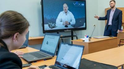 Эксперты заявили о наличии в Москве крепкой инфраструктурной базы для цифрового образования - iz.ru - Москва